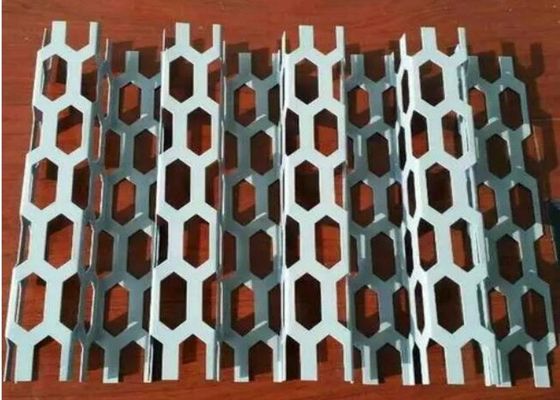 Il metallo perforato architettonico antiusura riveste lo strato di pannelli di alluminio perforato spesso di 3mm
